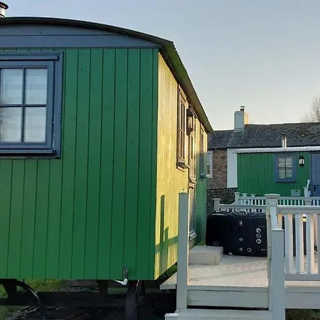 Sians Retreat, On Solway, Perfect Stop Over When Walking Hadrians With Hot Tub *